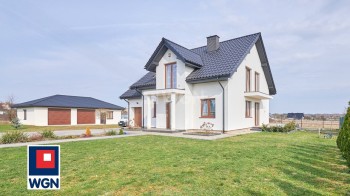 Dom wolnostojący na sprzedaż Piekoszów